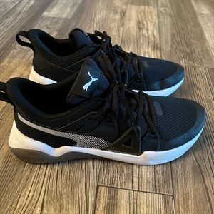 Men’s Puma Sneakers. Size 8.5 US